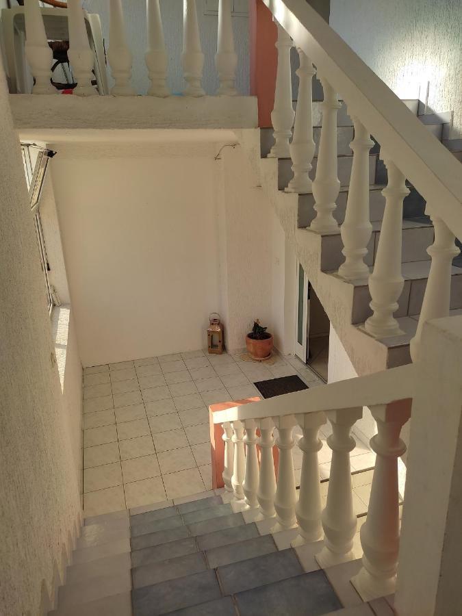 Apartment Arba 1 With Heated Pool Rab Town Exterior foto