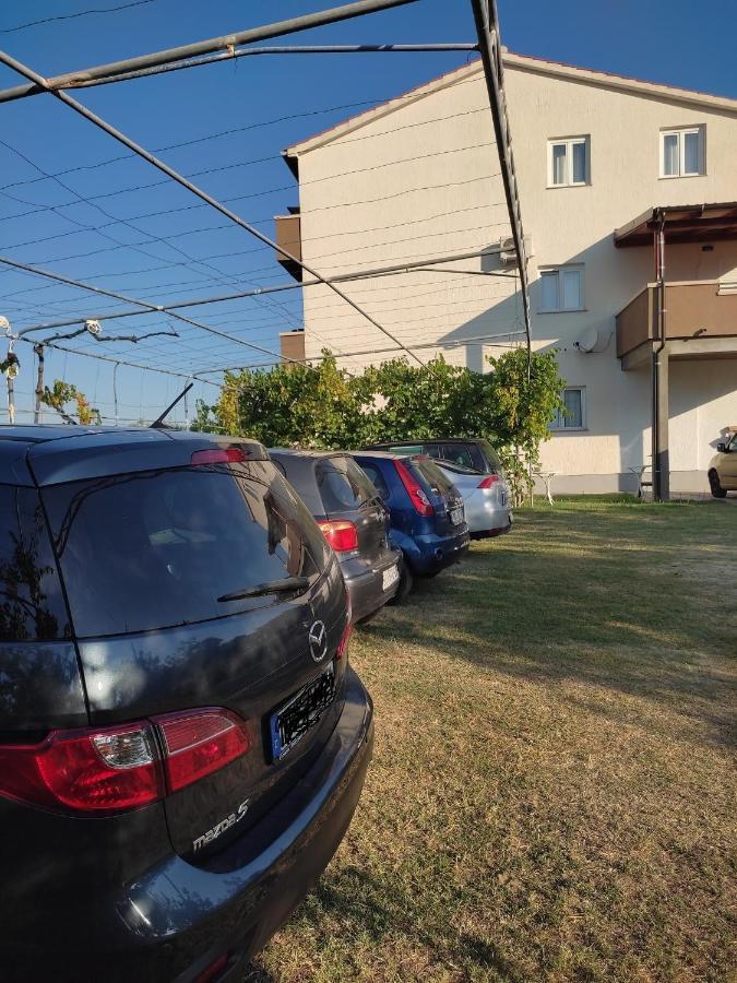 Apartment Arba 1 With Heated Pool Rab Town Exterior foto